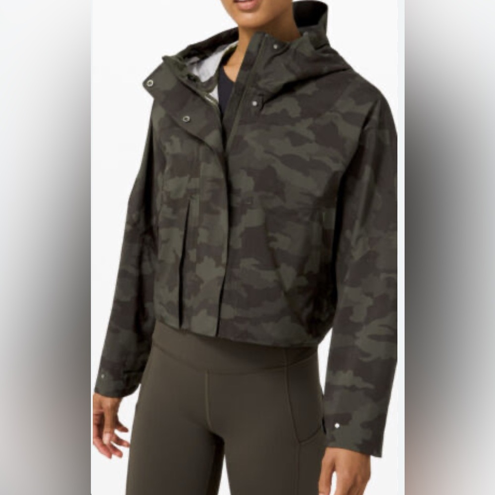 Lululemon Rain Chaser crop rain jacket